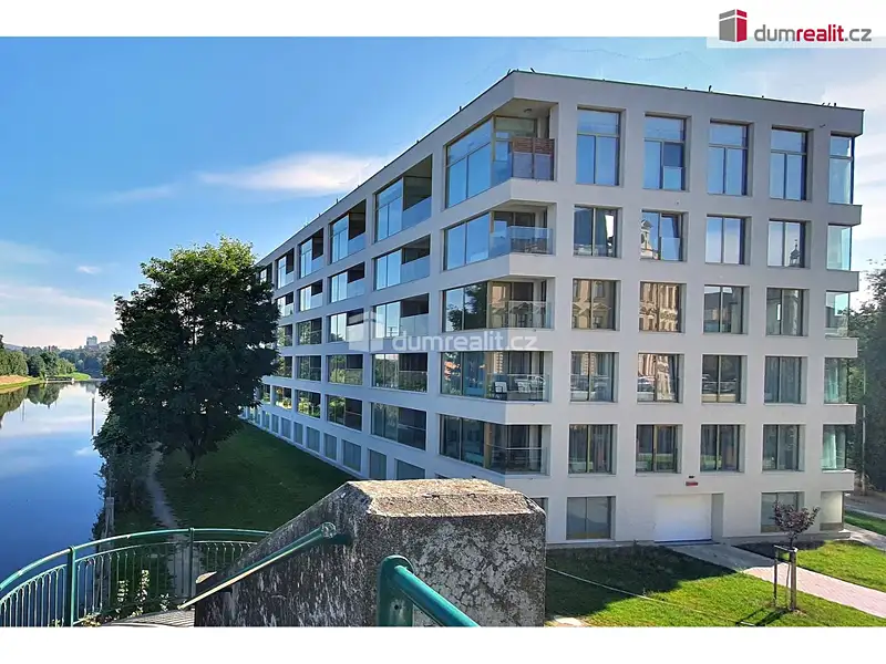 Pronájem bytu 3+kk 88 m²